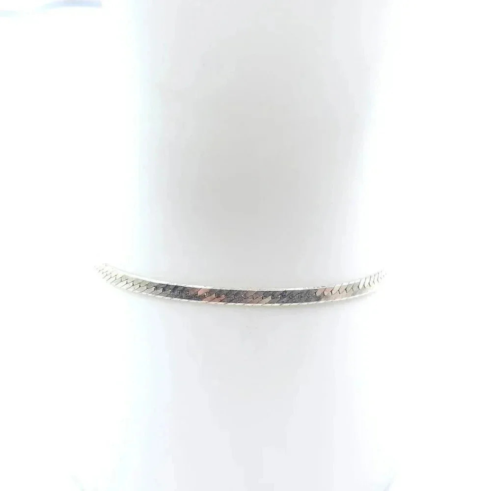 S Marked Italian Sterling Silver Herringbone Chain Bracelet Spring Ring Closure